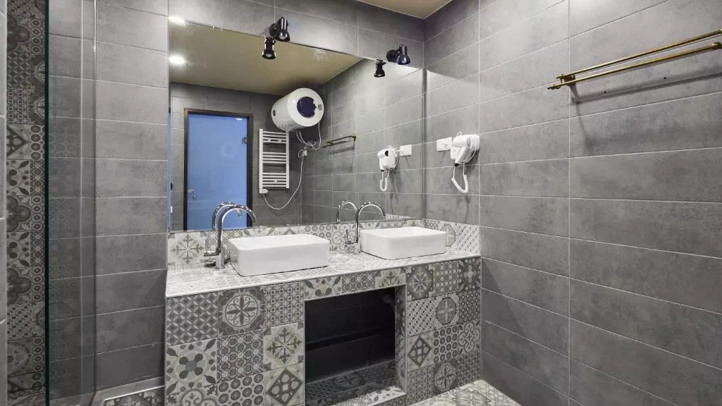 سرویس بهداشتی هتل گودائوری لافت